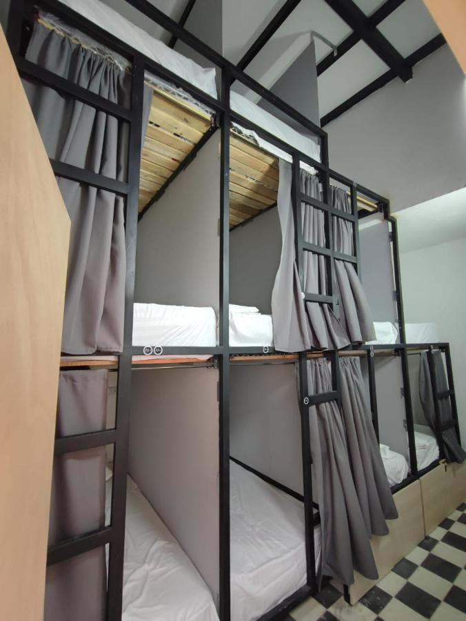 Baku Laureles Hostel Medellín Exteriér fotografie